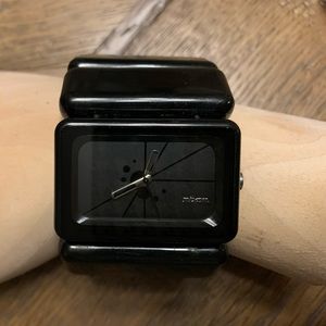 Nixon watch (dead battery)